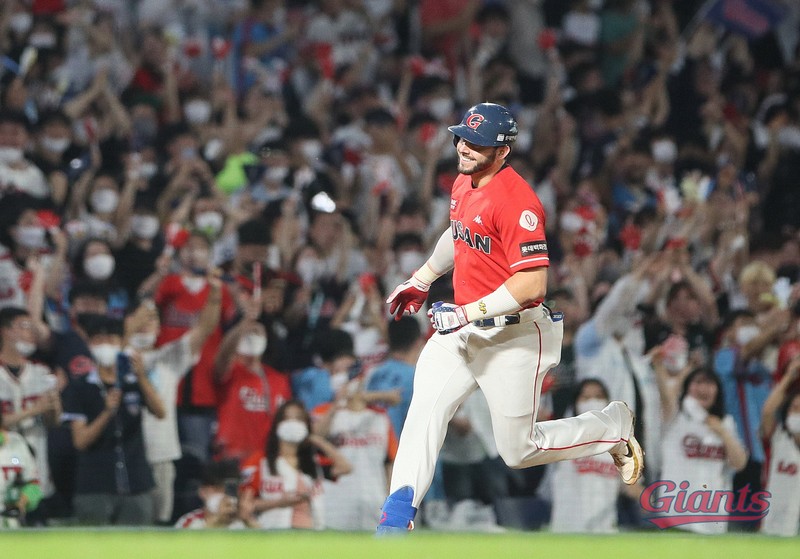 롯데, 잭 렉스와 재계약 완료